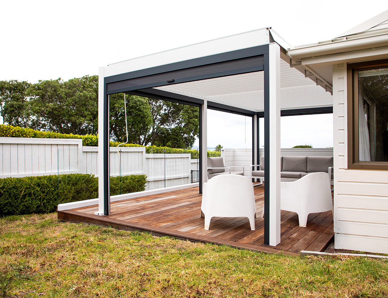 Atlantic 4×3m Manual Freestanding Aluminium Pergola